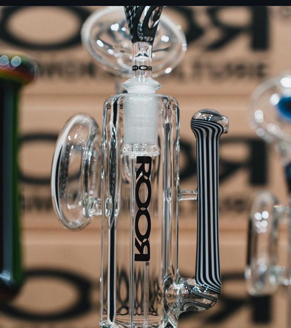 ROOR Custom: Roor X Arty’s Glass King Bub Sidecar 20 Inches Tall