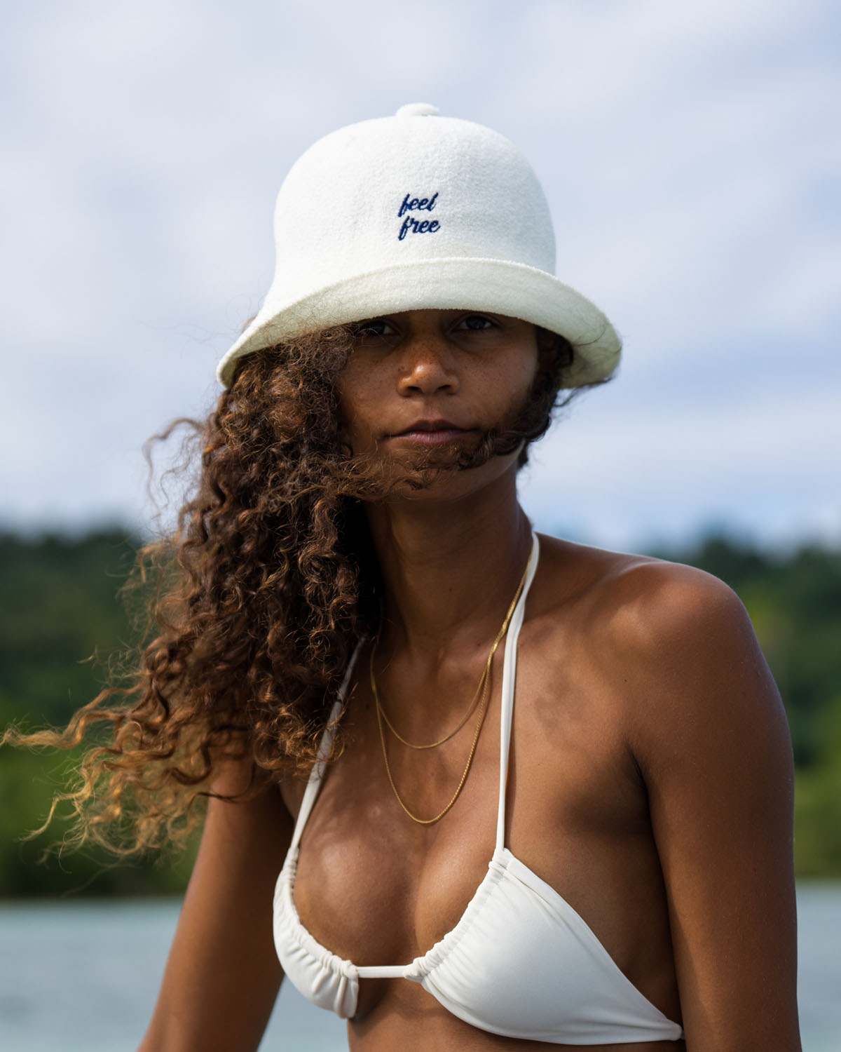 Free Feeling Bucket Hat